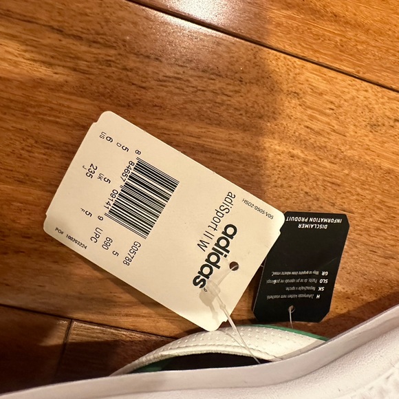 Adidas NWT - Picture 2 of 6